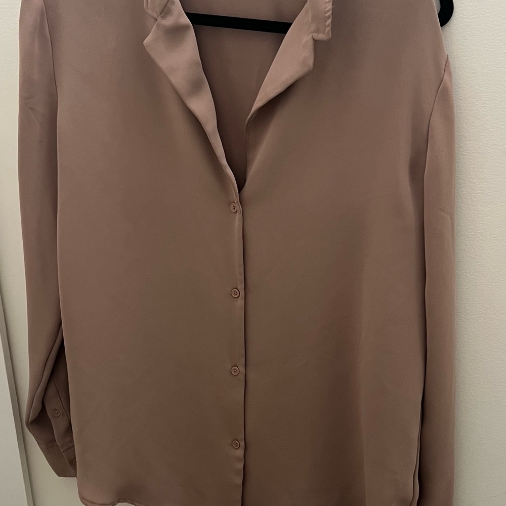 Aritzia Babaton Monocle Blouse in Gold Camel